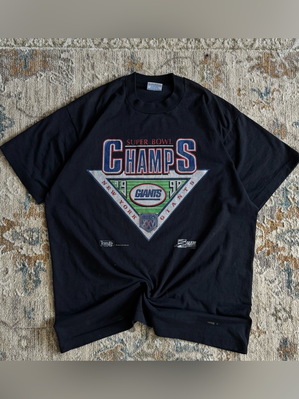 Vintage New York Giants Black Super Bowl Champs Graphic Tee